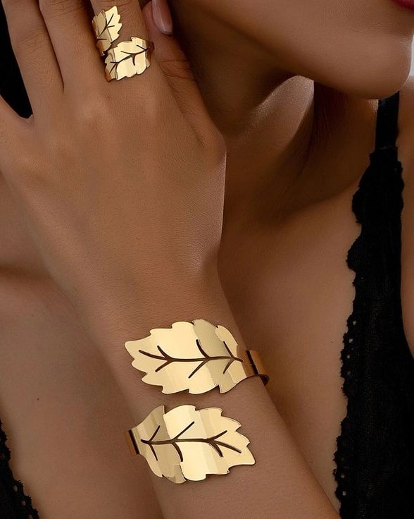 Bracelet et bague assortie