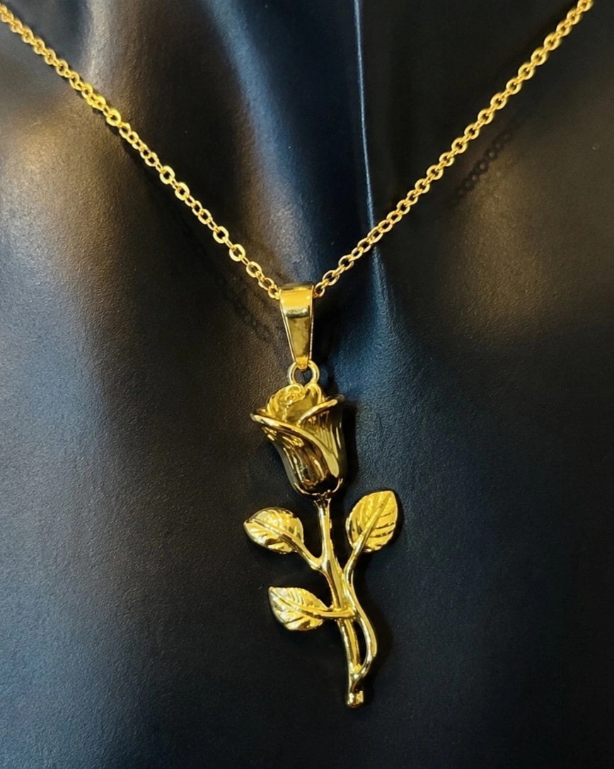 Chaine et médaille de Rose