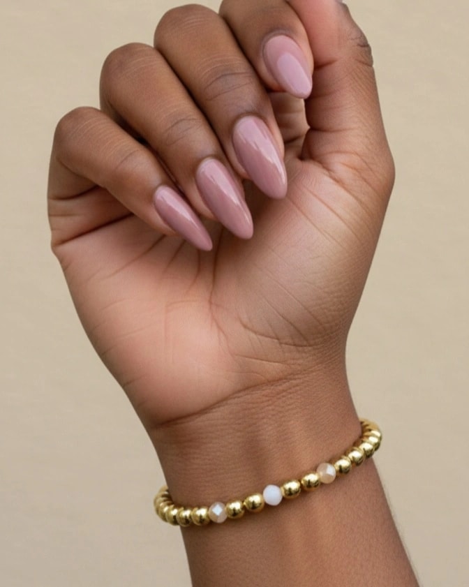 Bracelet féminin en perle doré et beige