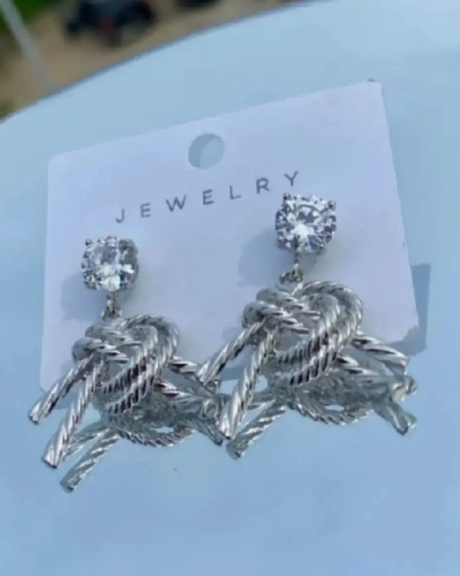 Boucles d'oreilles féminin pendant