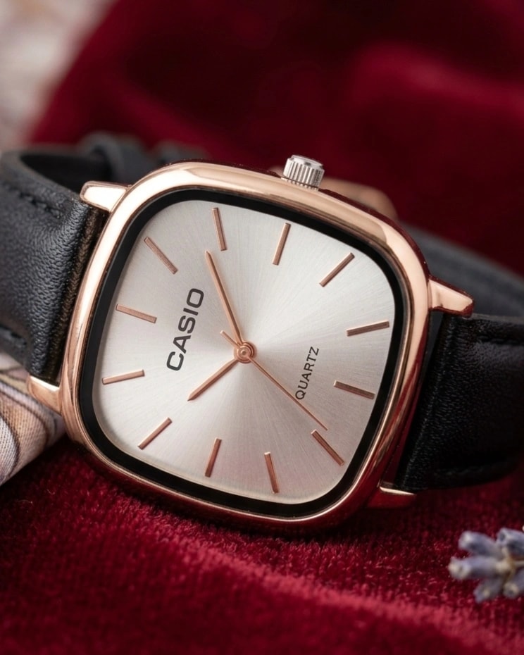Montre casio bracelet en similicuir noir - fond blanc doré| Coffret offert